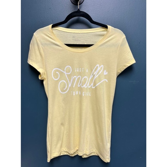 Small Town Girl T-Shirt - Picture 1 of 5